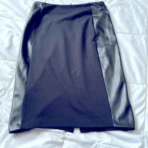 Michael Kors Black Pencil Skirt with leather sides size 4 - Picture 1 of 5
